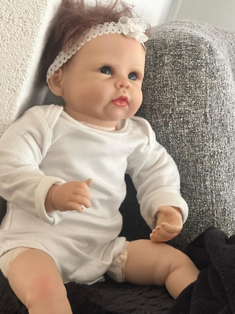Linda Murray reborn  baby pop met stoffen romp, Verzamelen, Ophalen of Verzenden, Pop