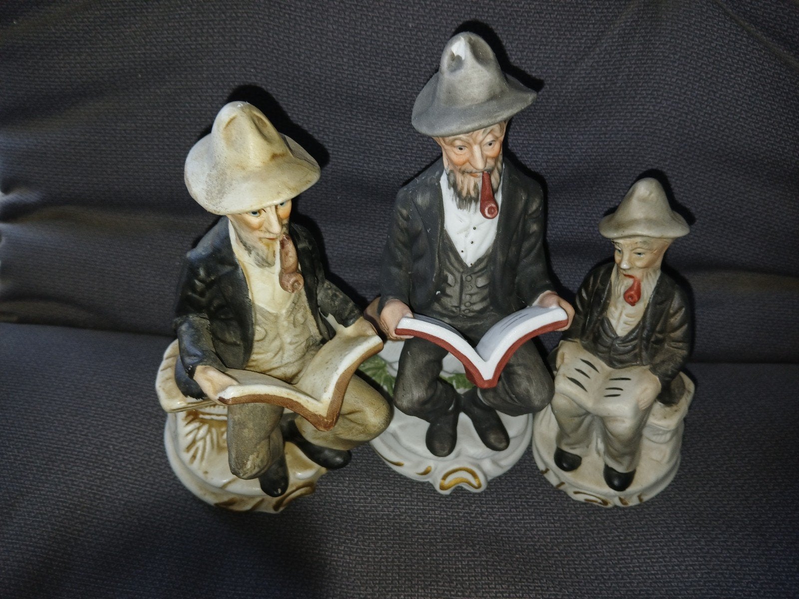 Set van 3 vintage beeldjes van lezende mannen, Antiek en Kunst, Ophalen of Verzenden