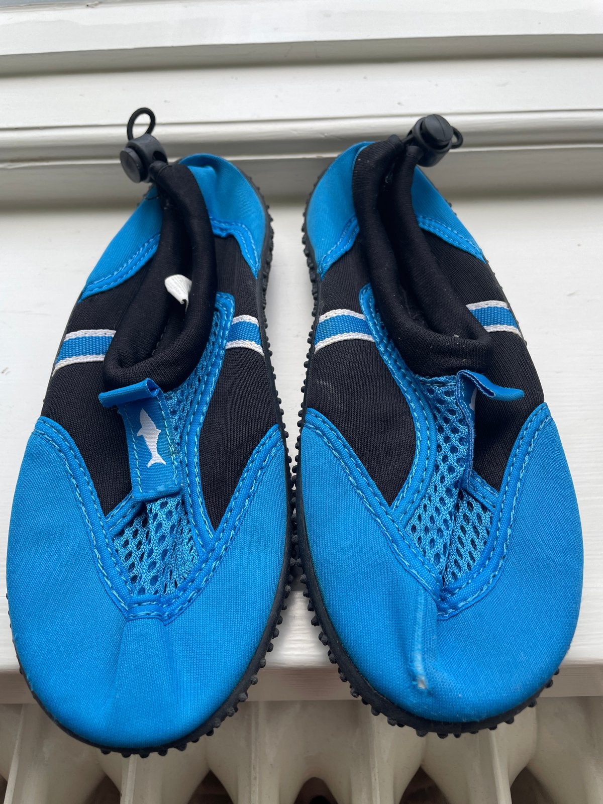 GRATIS Blauw-zwarte zwemschoenen maat 32, Ophalen, Gebruikt, Jongen of Meisje, Schoenen