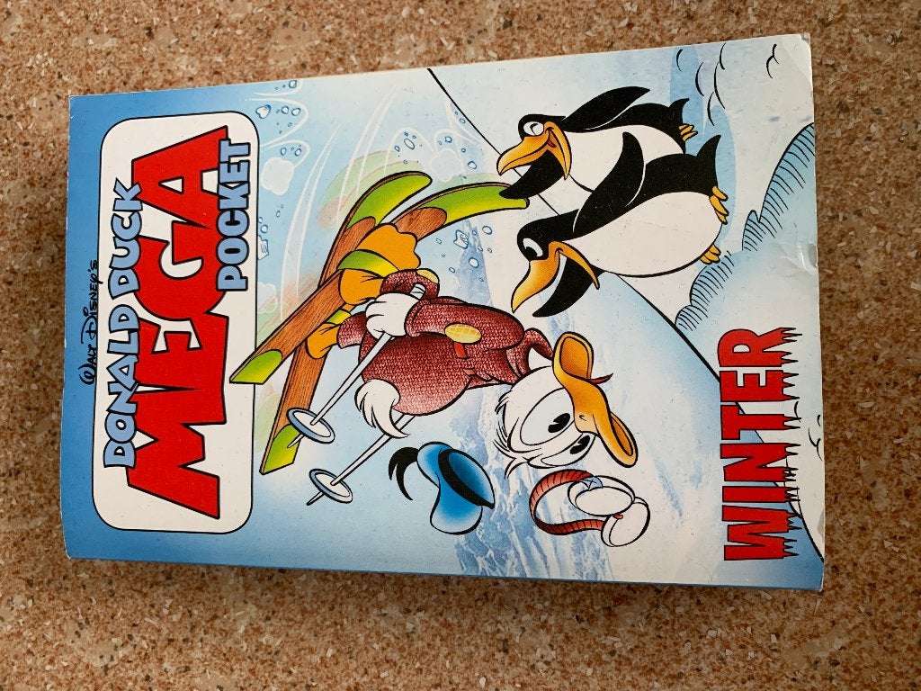 Donald Duck winterpocket 2013 en 2014, Meerdere stripboeken, Ophalen of Verzenden, Gelezen