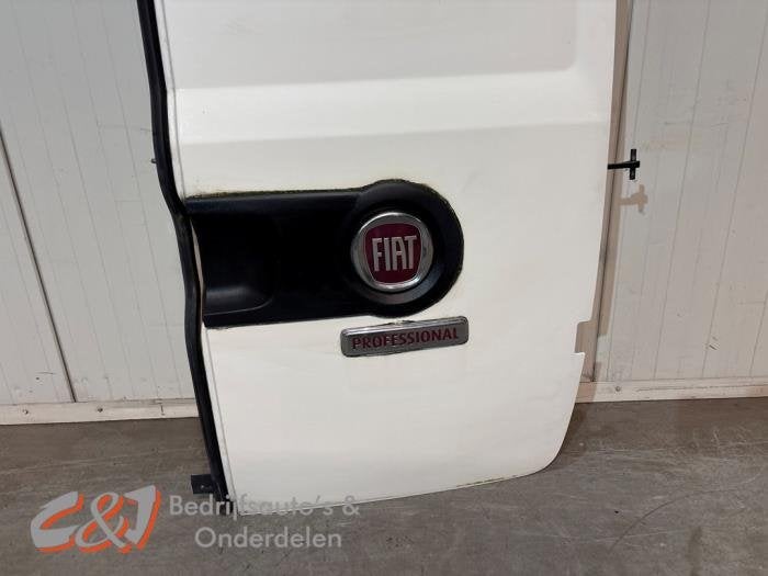 Achterdeur Bus-Bestelauto van een Fiat Doblo, Gebruikt, -, Deur, -