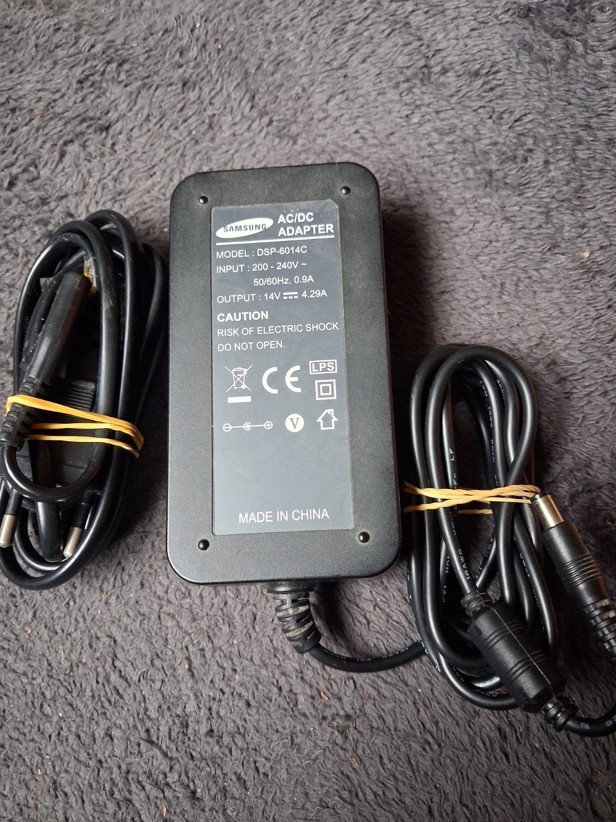 Samsung AC/DC Adapter DSP-6014C - 14V 4.29A, Ophalen of Verzenden, Gebruikt