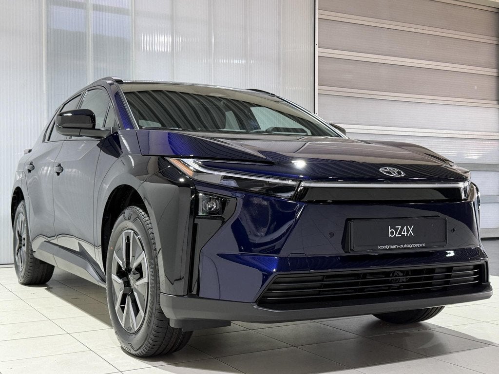 Toyota bZ4X Active Limited Edition 58 kWh | Snel Leverbaar |, Auto's, Toyota, Automatische klimaatregeling, 444 km, Blauw, Leder en Stof