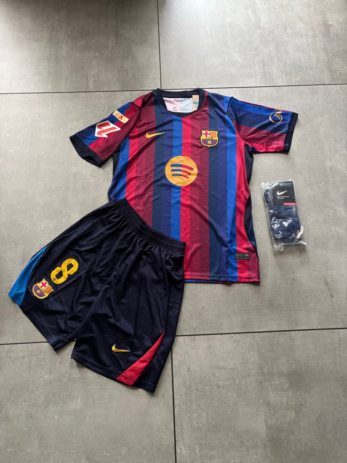 FC Barcelona Thuistenue Pedri Maat M, Maat M, Verzenden, Zo goed als nieuw, Set
