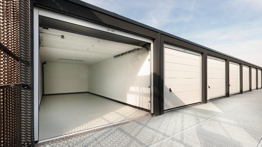Garagebox - opslagruimte Wageningen, 24 m², Koop, Opslag of Loods