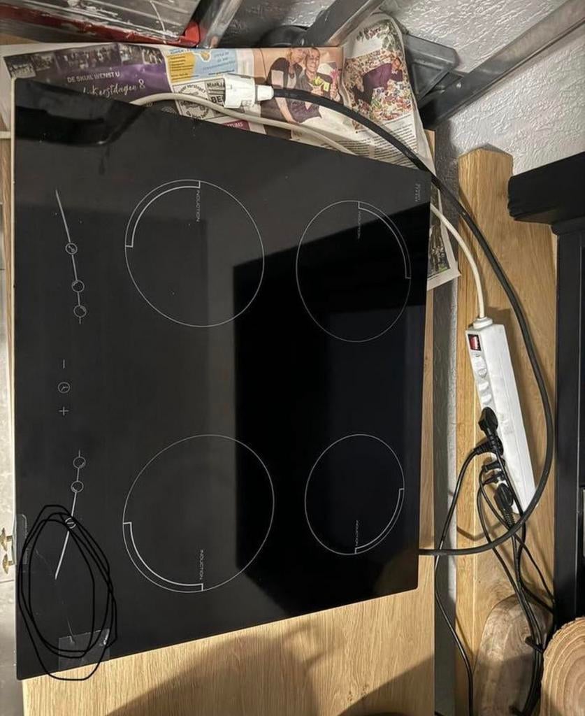 Exquisit EK11 Inductie Kookplaat - 4 zones, 220V stekker, Ophalen, Gebruikt, 4 kookzones, Inductie