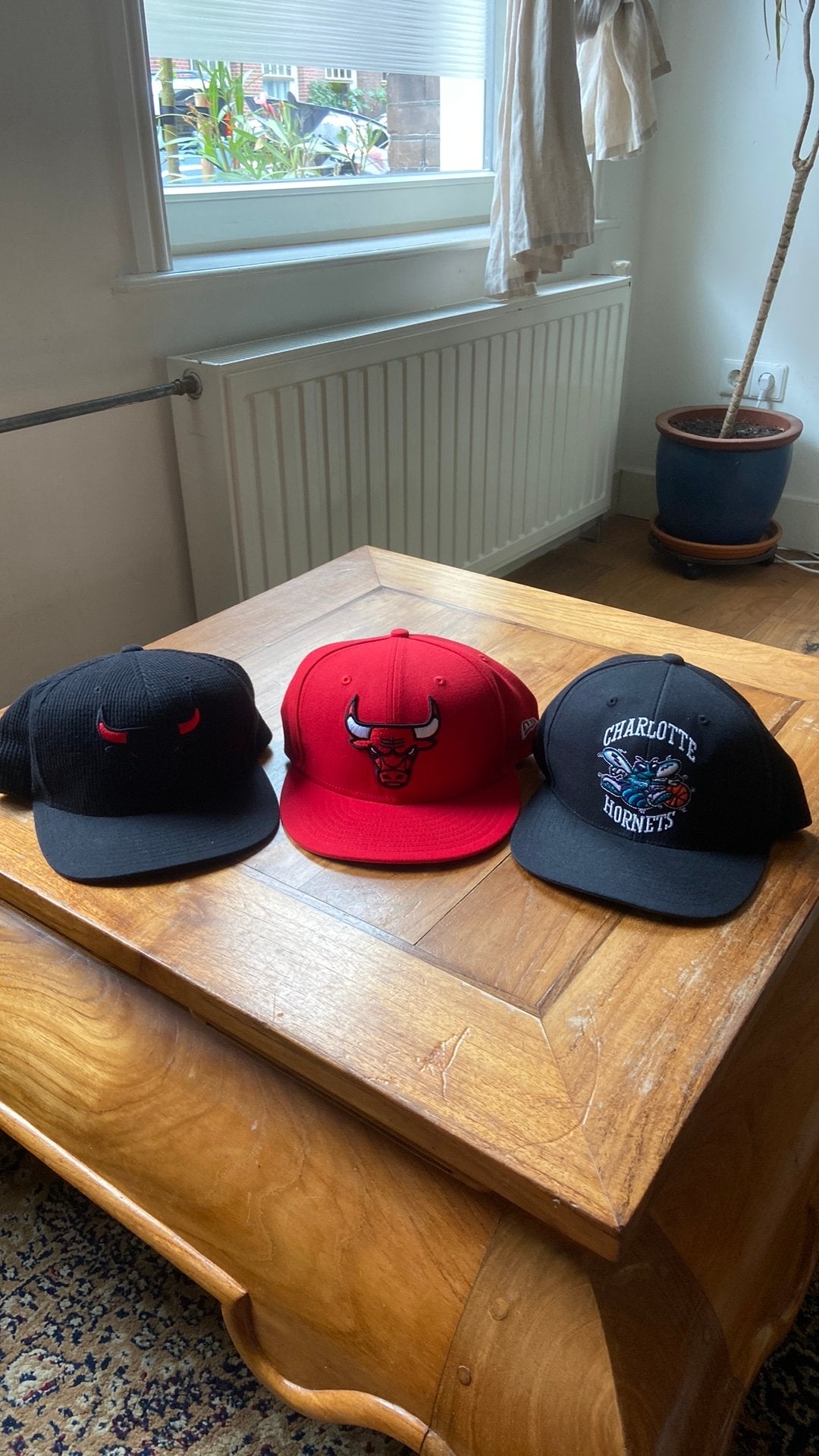 NBA Bulls Hornets snapback zgn, Ophalen of Verzenden, Zo goed als nieuw
