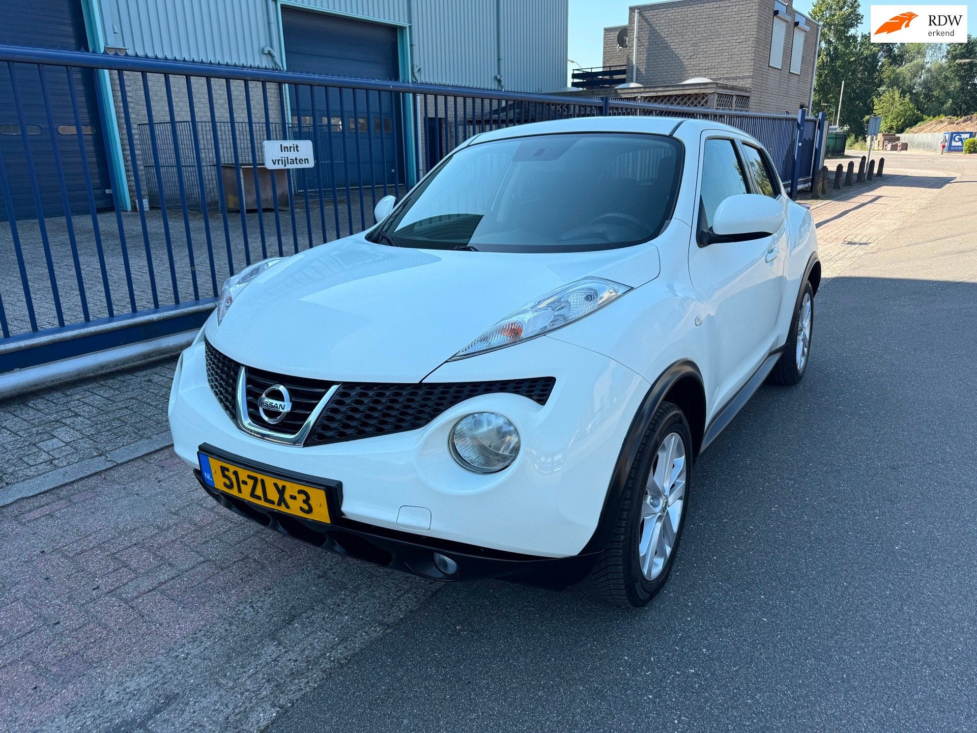 Nissan Juke 1.6 ACENTA AUT. *155.129 KM*AIRCO*CV*17 INCH, Euro 5, Stof, 4 cilinders, Wit