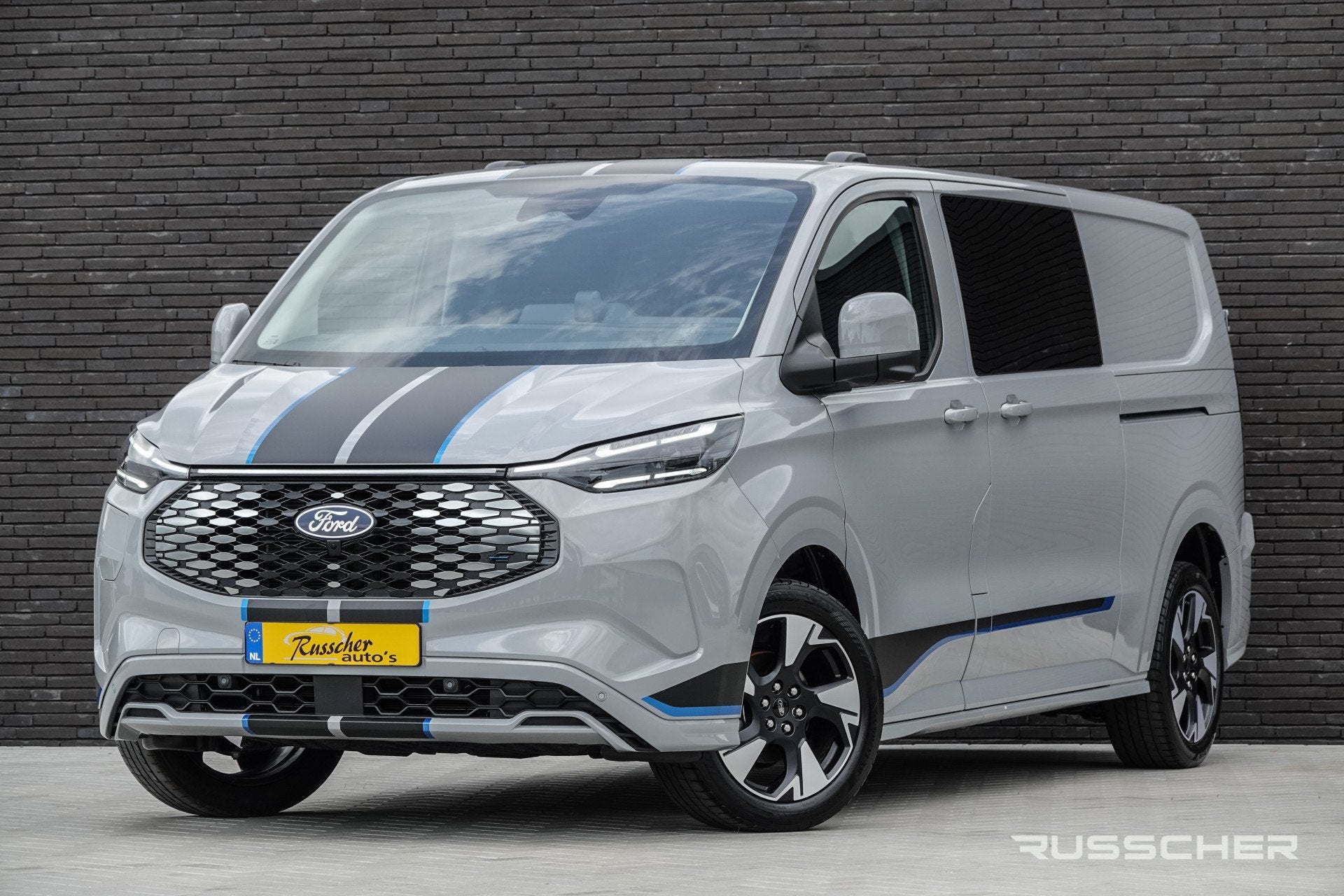Ford E-Transit Custom L2H1 218Pk Aut. | Dubbele Cabine | Nie, Auto's, Automaat, Achterwielaandrijving, Gebruikt, Zwart