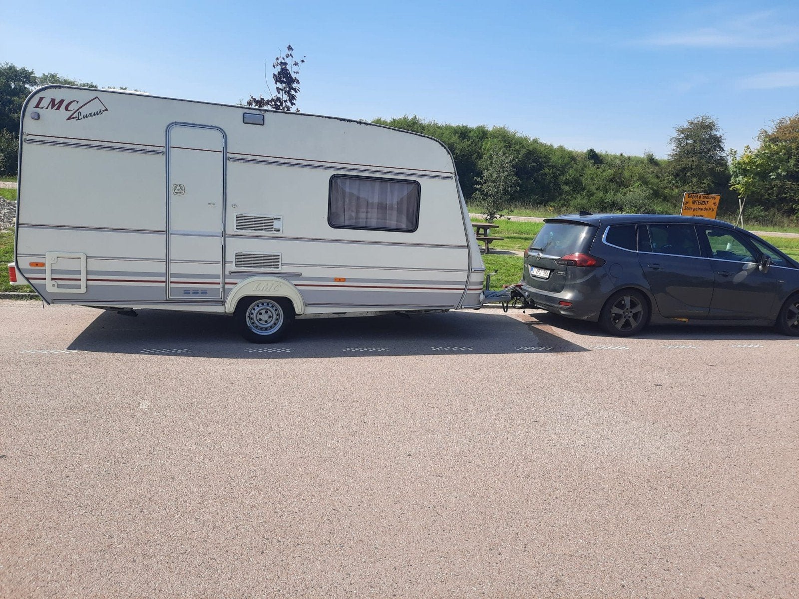 LMC 450K Caravan  beschikbaar eind augustus., Kleine zit, 750 - 1000 kg, Particulier, 5 tot 6 meter