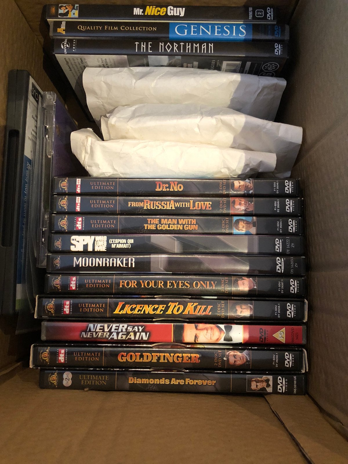 10 james bond dvds plus meer, Vanaf 12 jaar, Ophalen, Zo goed als nieuw