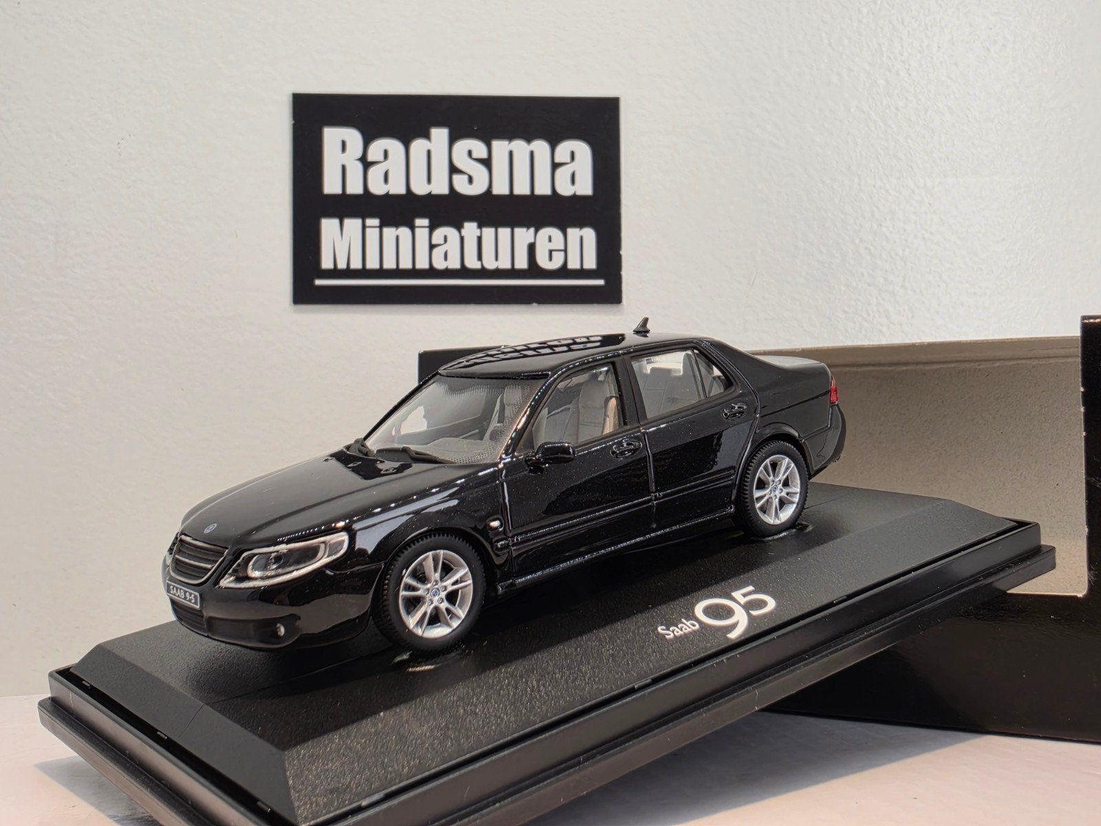 Saab 9-5 Sedan - 2006 model - Black 1:43 Motorart, Hobby en Vrije tijd, Overige merken, Auto, Ophalen of Verzenden, Zo goed als nieuw