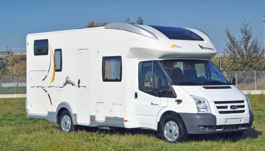 Benimar Camper met nieuwe allweather banden en fietsenrek, Caravans en Kamperen, Ford, Fietsendrager, 6 tot 7 meter, Particulier
