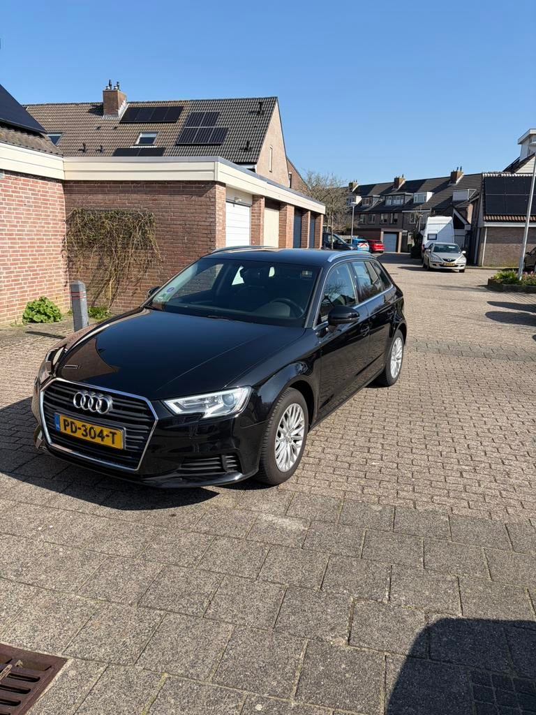 Audi A3 1.0 Tfsi 85KW Sportback 2016, Auto's, Voorwielaandrijving, 4 cilinders, 620 kg, Zwart
