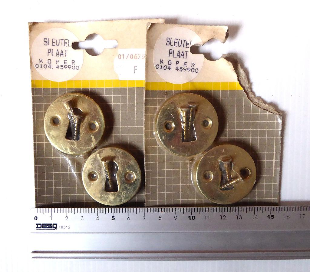 4 messing Slotplaatjes, Ophalen of Verzenden, Nieuw, Koper of Messing, Slot