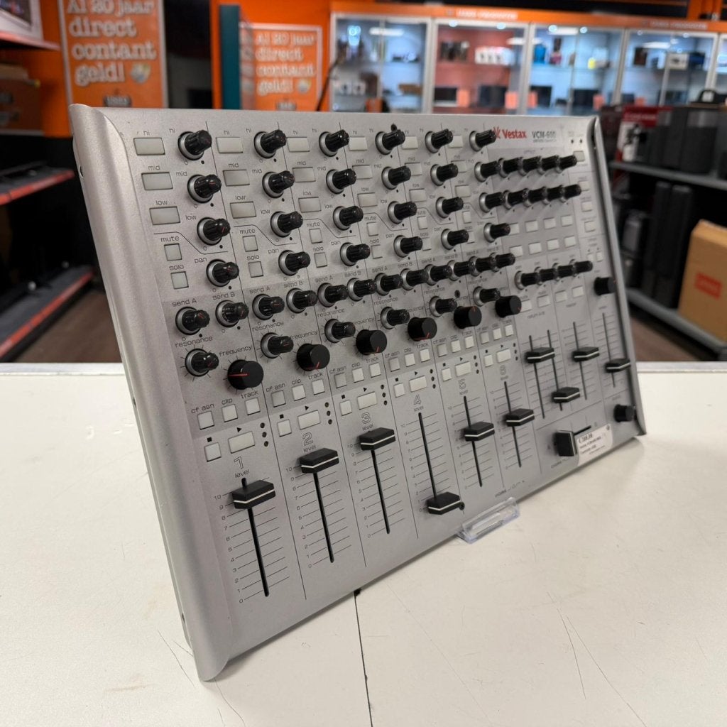 Vestax VCM-600 MIDI Controller USB, Flex Ltd., Gebruikt, https://flex.com/contact-us, Nobelstraat 10, 5807 GA Oostrum LB, Limburg, Nederland