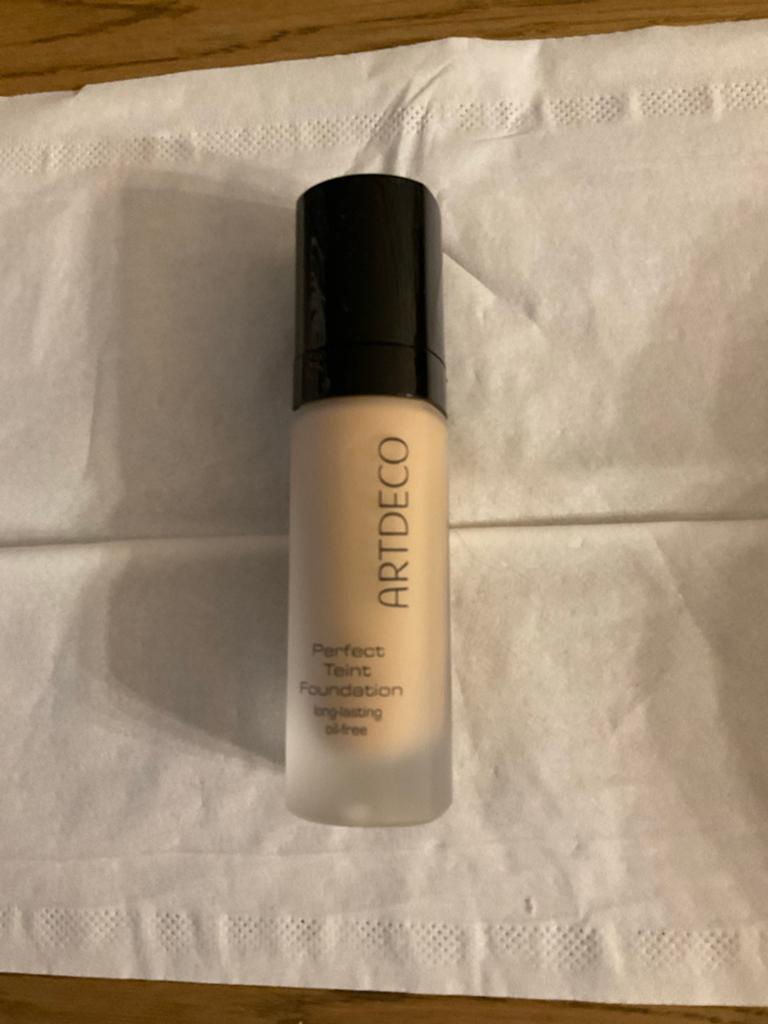 Artdeco Perfect Teint Foundation - Langhoudend & Olievrij, Gehele gezicht, Beige, Nieuw, Ophalen of Verzenden