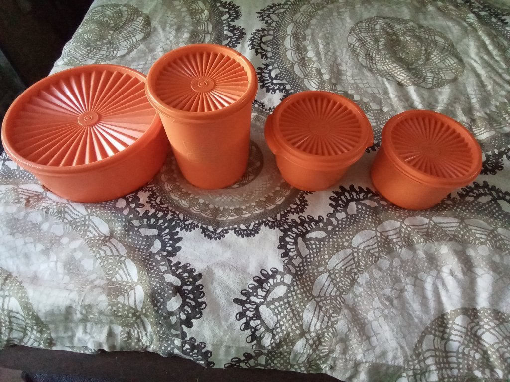 4 retro vintage tupperware bakjes o.a koektrommel in 1 koop, Ophalen, Gebruikt, Oranje, Bus of Trommel