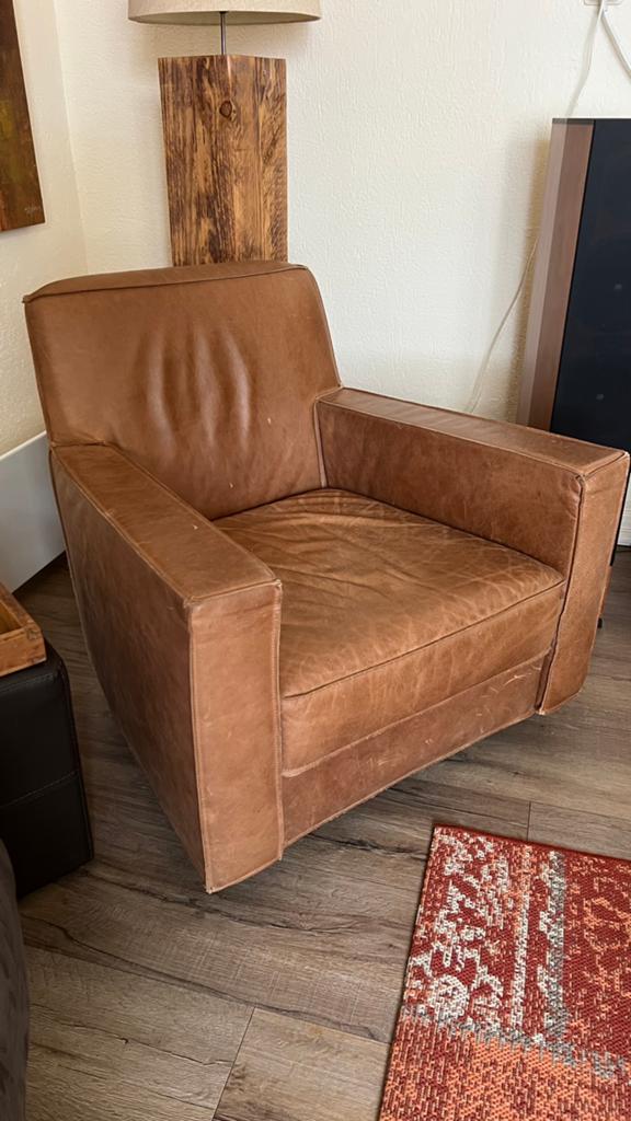 Lederen fauteuil in cognac kleur, Huis en Inrichting, Fauteuils, Ophalen, Gebruikt, 75 tot 100 cm, Modern/tijdloos