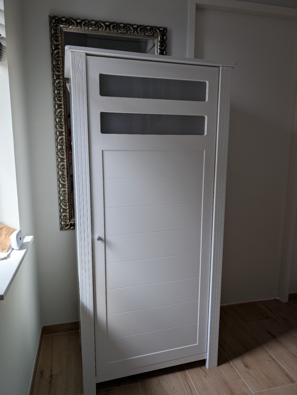 Kast 177x81,5x51cm (gratis) in slechte staat! Incl kapstok, Kinderen en Baby's, Kinderkamer | Commodes en Kasten, Ophalen, Gebruikt