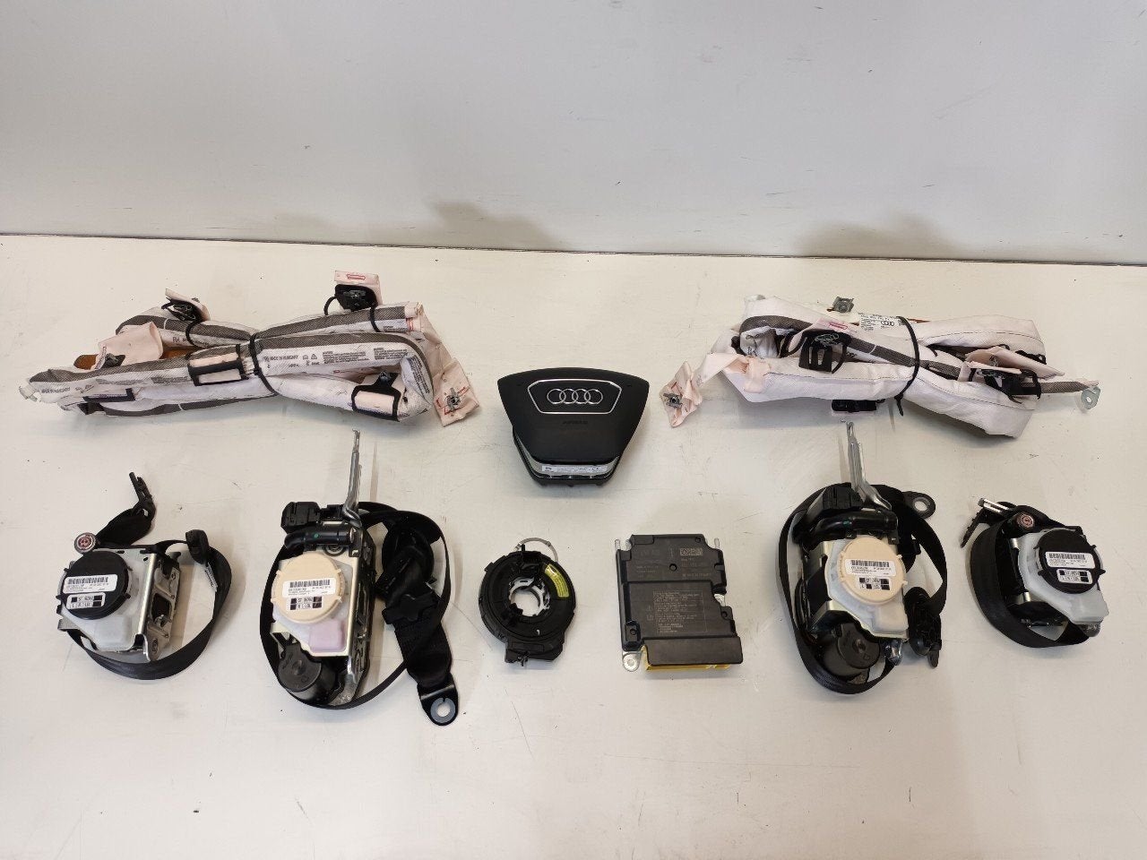 Airbag set Audi Q8, Auto-onderdelen, Dashboard en Schakelaars, Onderdelen@venauto.nl, Van der Ven Autorecycling B.V., Gebruikt