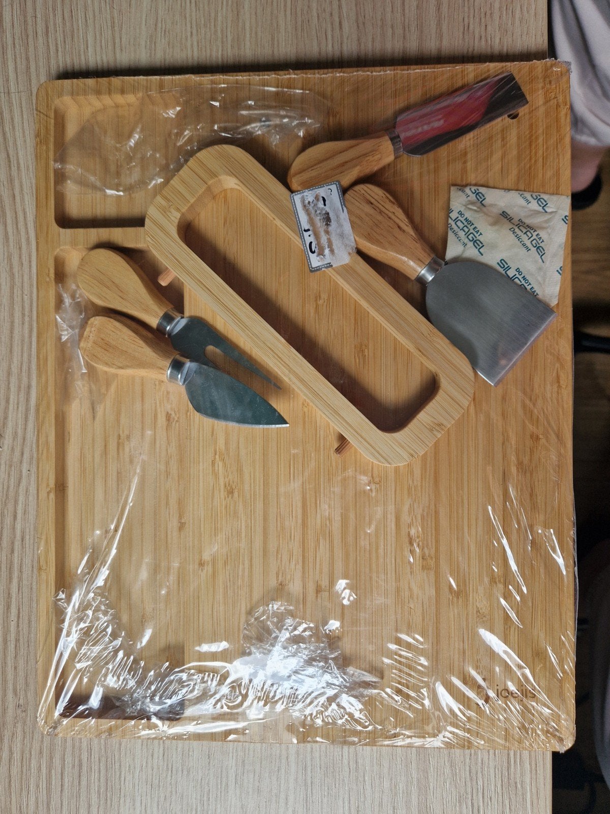 Nieuwe Kaasplank met Kaasmesjes Set - Bamboe, Hout, Snij-/serveerplank, Nieuw, Ophalen of Verzenden