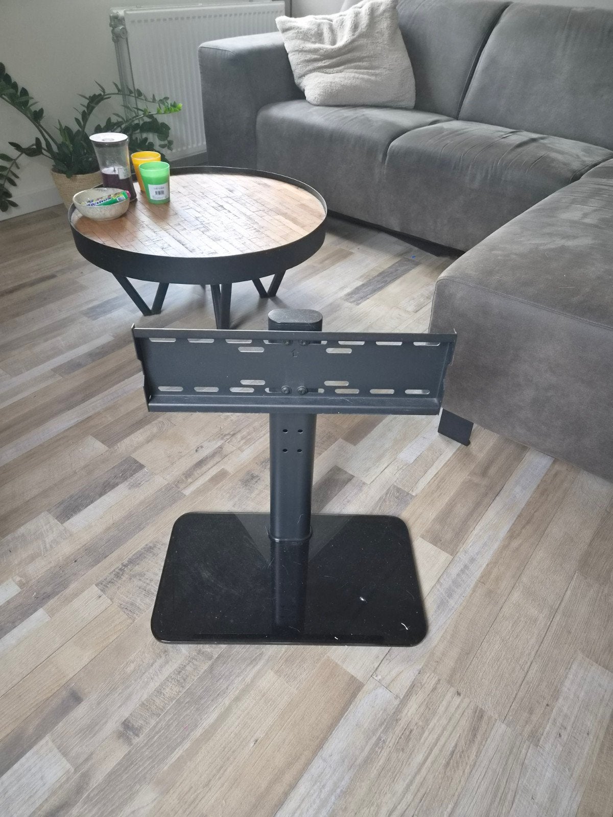 Tv houder (ZSM WEG!), Audio, Tv en Foto, Televisiebeugels, Ophalen, Zo goed als nieuw