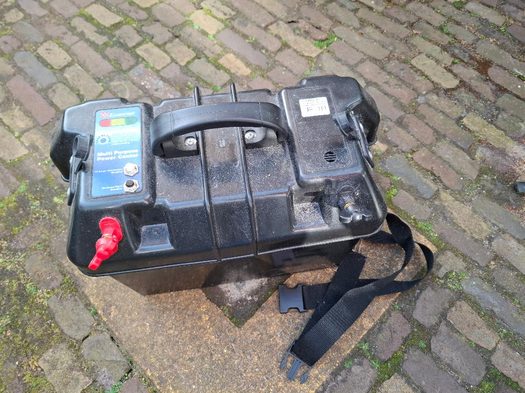 Agm accu 100AH solarfam, Watersport en Boten, Bootonderdelen, Ophalen, Gebruikt, Motor en Techniek, Zeilboot of Motorboot