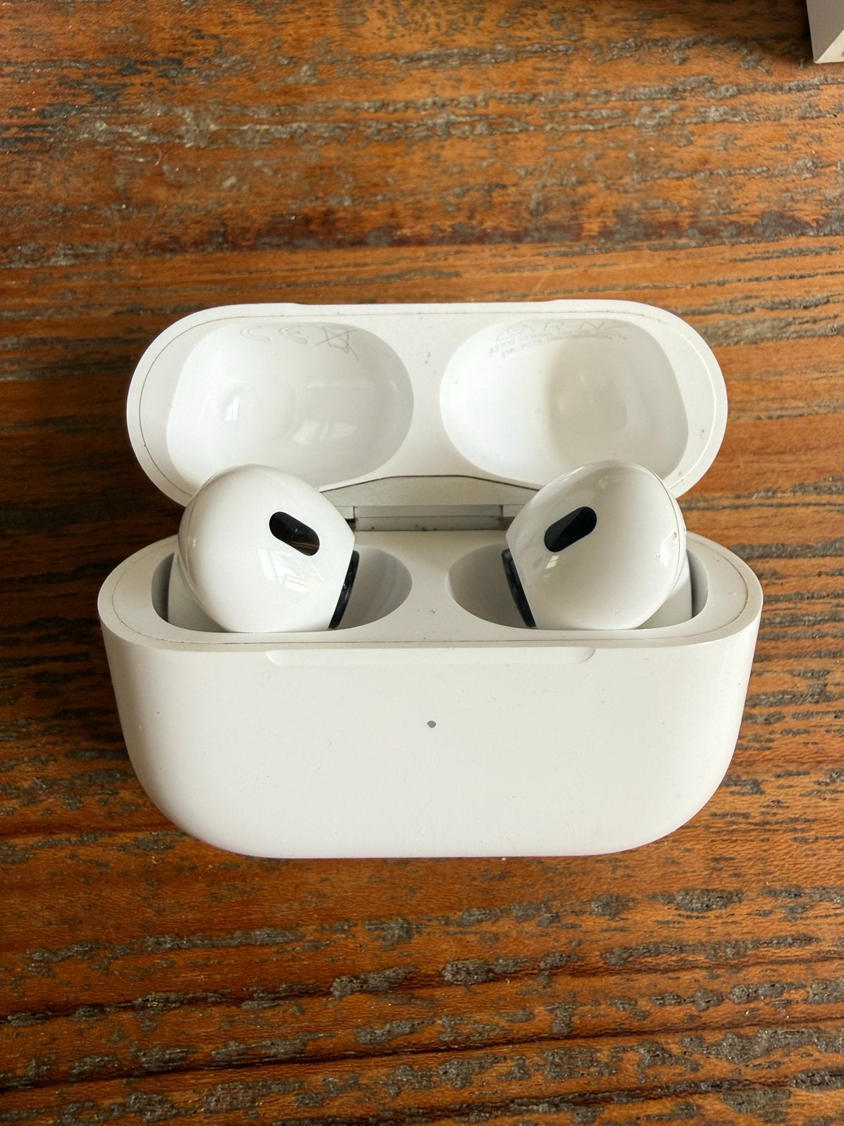AirPods Pro 2 (2e generatie) met oplaadkabel en nieuwe tips, Ophalen, Gebruikt, Overige merken, Draadloos