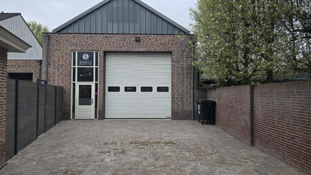 Roldeur Sectionaaldeur electrisch 4x4 meter, Ophalen, Kunststof, Gebruikt, Garagedeur