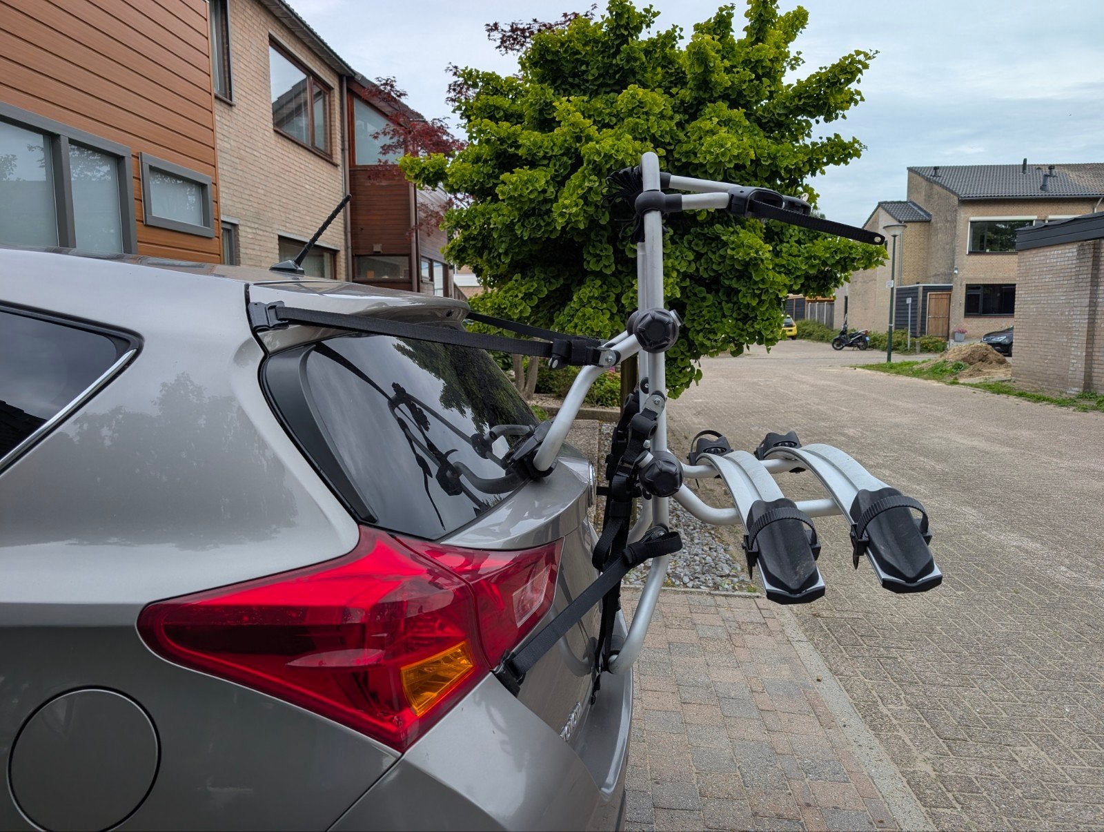 Fietsendrager - achterklepdrager, Elektrische fiets, Zo goed als nieuw, 2 fietsen, Achterklepdrager