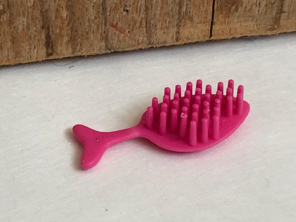 Barbie borstel vis vorm, Ophalen of Verzenden, Zo goed als nieuw, Barbie