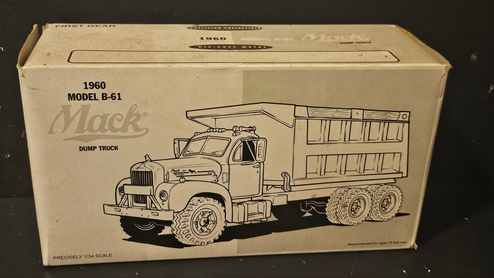 die cast model mack dumptruck, Ophalen of Verzenden, Zo goed als nieuw, Bus of Vrachtwagen, Overige merken