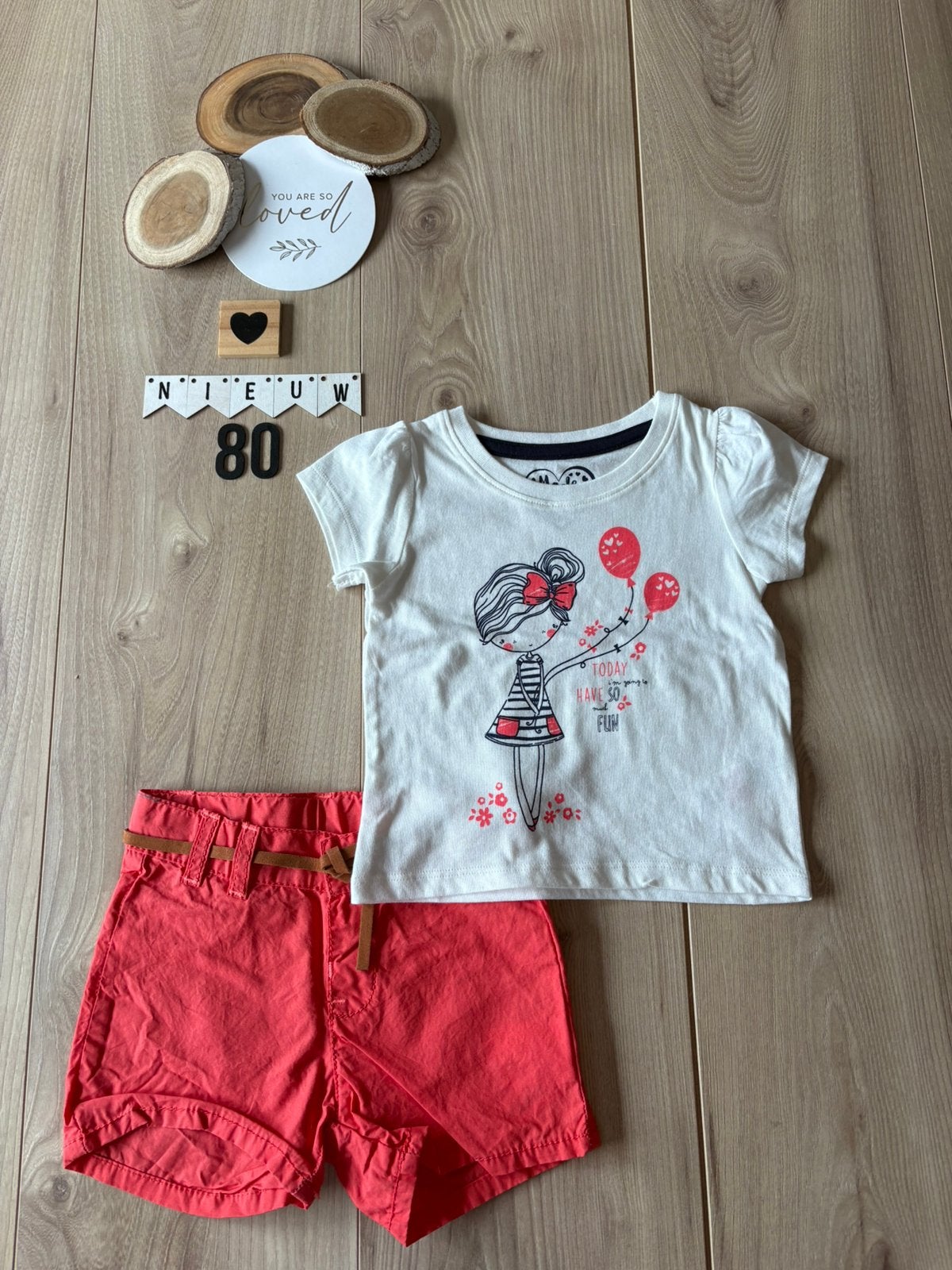 Baby meisje zomer setje korte broekje rood, shirt wit 80, Ophalen of Verzenden, Zo goed als nieuw, Jongetje