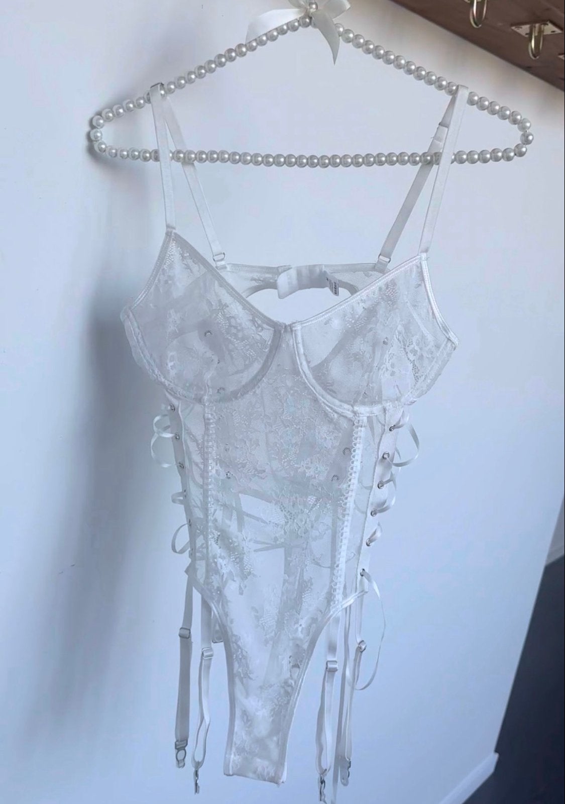 Witte kanten body met jarretels, Ophalen of Verzenden, Wit, Body of Korset