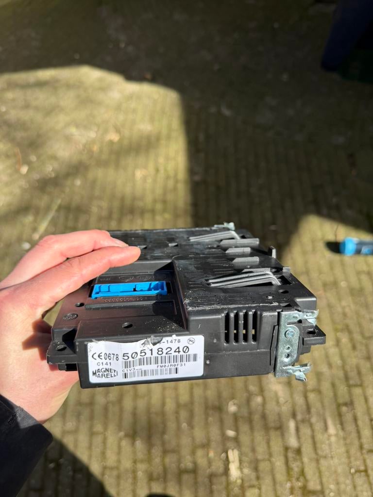 Alfa 159/brera en spider blue and me module, Auto-onderdelen, Ophalen, Gebruikt, Alfa Romeo