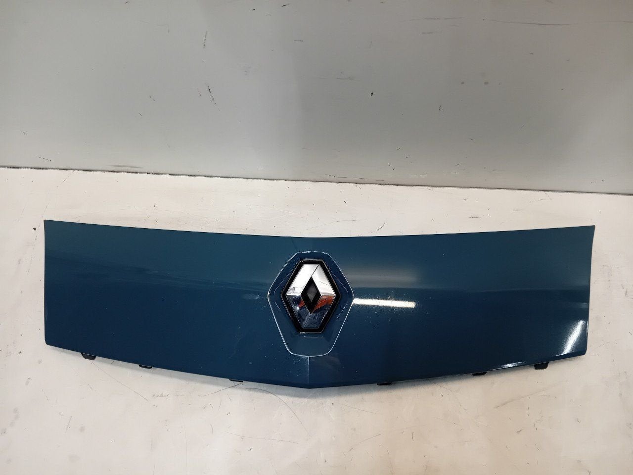 Grille Renault Kangoo, Onderdelen@venauto.nl, Van der Ven Autorecycling B.V., Gebruikt, Ettenseweg 76, 4706 PB Roosendaal, The Netherlands