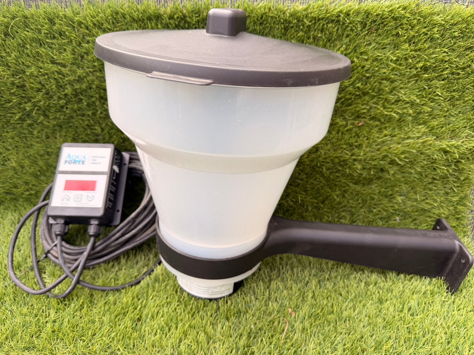 Bijna nieuwe AquaForte Fish Feeder voerautomaat 7ltr, Ophalen of Verzenden, Zo goed als nieuw, Overige typen