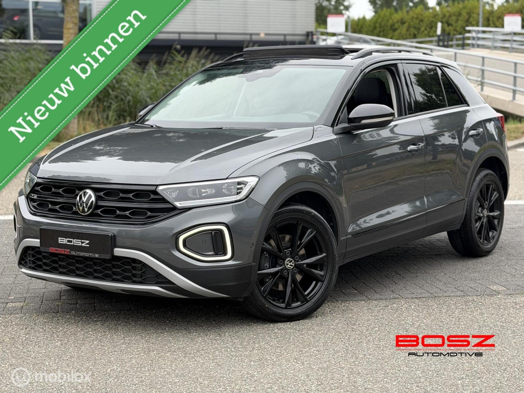 Volkswagen T-Roc 1.5 TSI DSG PANO IQ LANE KEYLESS TREKHAAK, Dealer onderhouden, 1498 cc, 4 cilinders, 150 pk