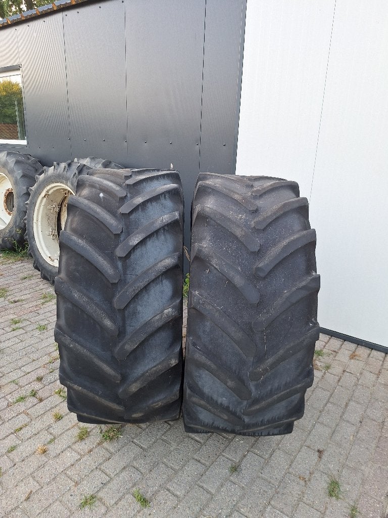540/65r30 michelin xm108 15/20 mm, Ophalen