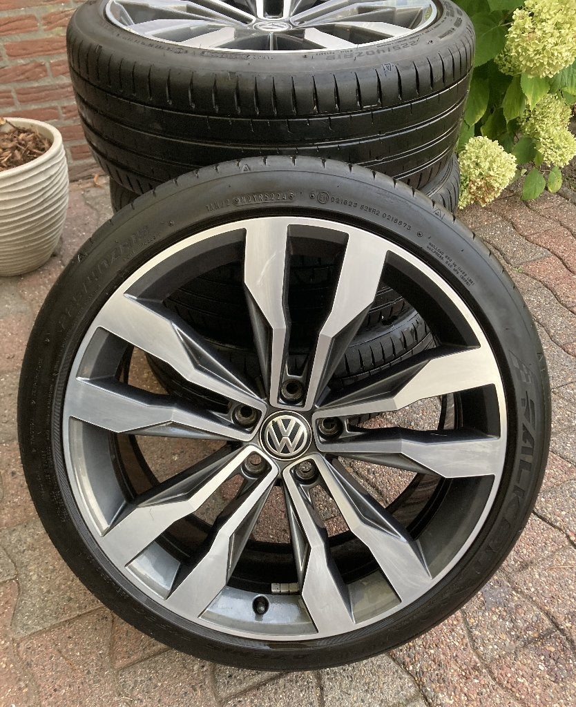 Originele 19inch Volkswagen Tiguan/ Troc Suzuka velgen., Gebruikt, Banden en Velgen, Personenwagen, Ophalen