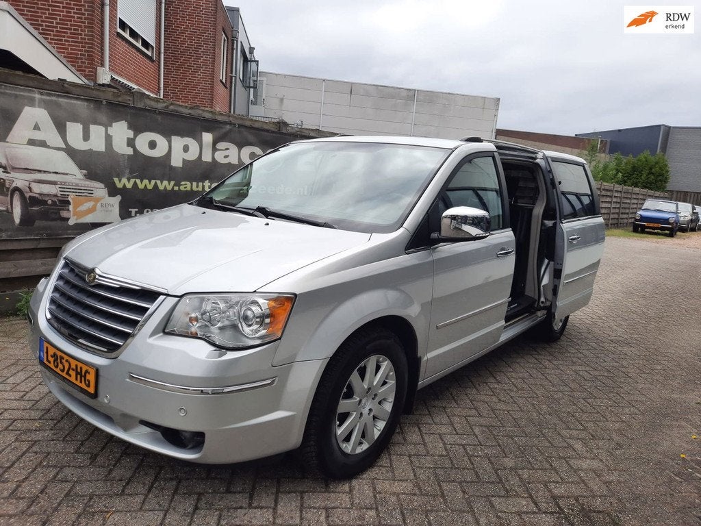Chrysler Grand Voyager 3.8 V6 rolstoelvervoer stoellift SUPE, Auto's, Chrysler, Gebruikt, Zwart, Grand Voyager, 138 €/maand