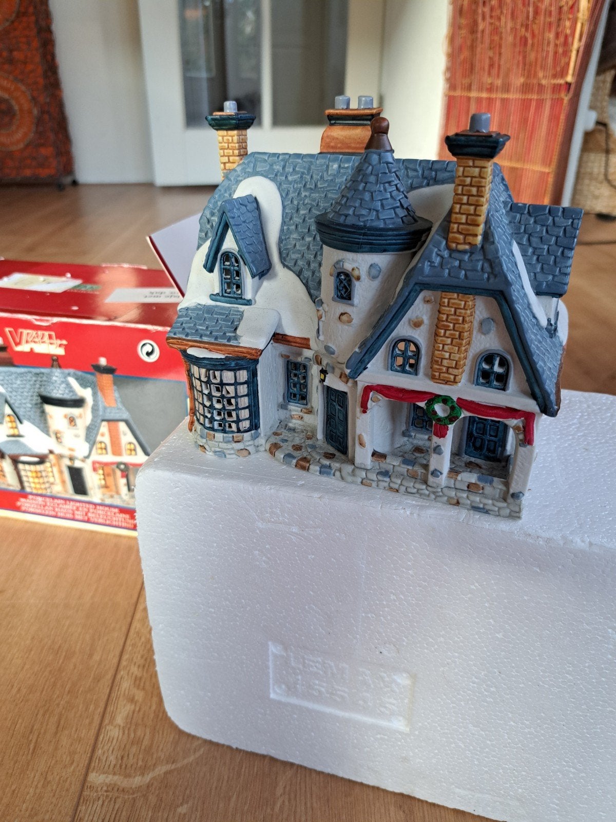 lemax huisje met blauw dak, Diversen, Kerst, Ophalen of Verzenden