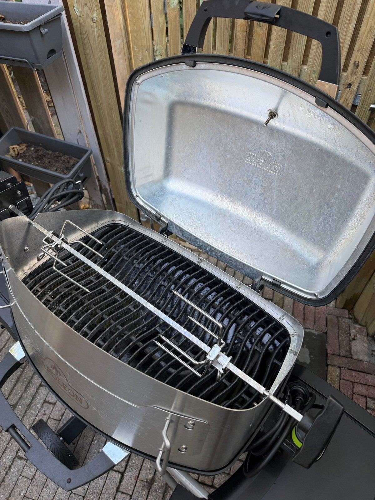 Napoleon TravelQ Pro 285 elektrische barbecue zwart, Ophalen, Zo goed als nieuw