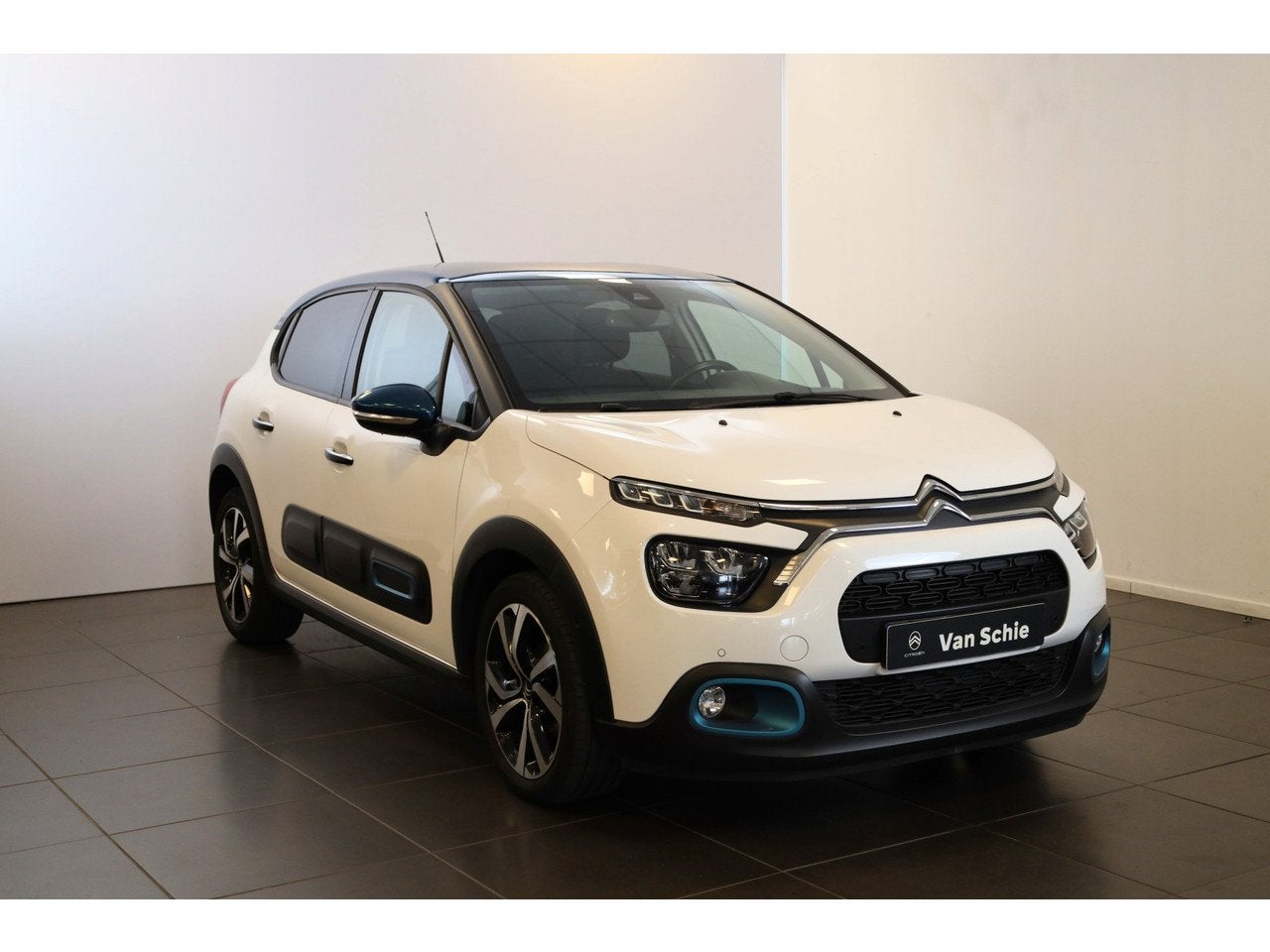 Citroën C3 PT 110 Shine Automaat Navi | Camera | Sensoren V, Automaat, Gebruikt, 1199 cc, Bedrijf