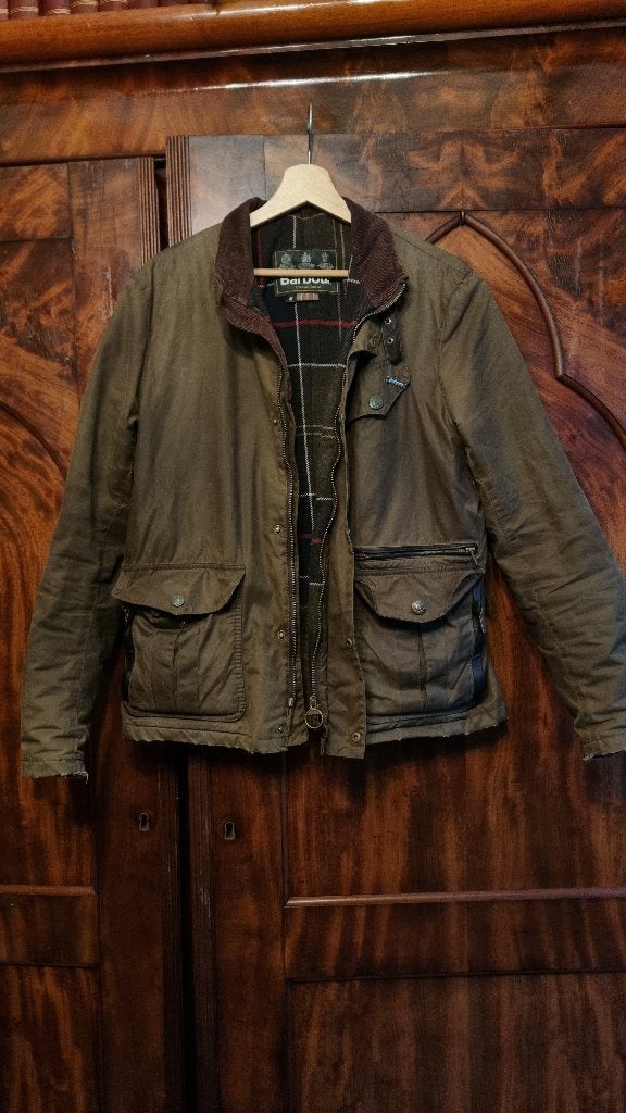 Barbour Wax Jas  – Maat M – Classic Tartan & Leren Details, Barbour, Maat 48/50 (M), Ophalen of Verzenden, Gedragen