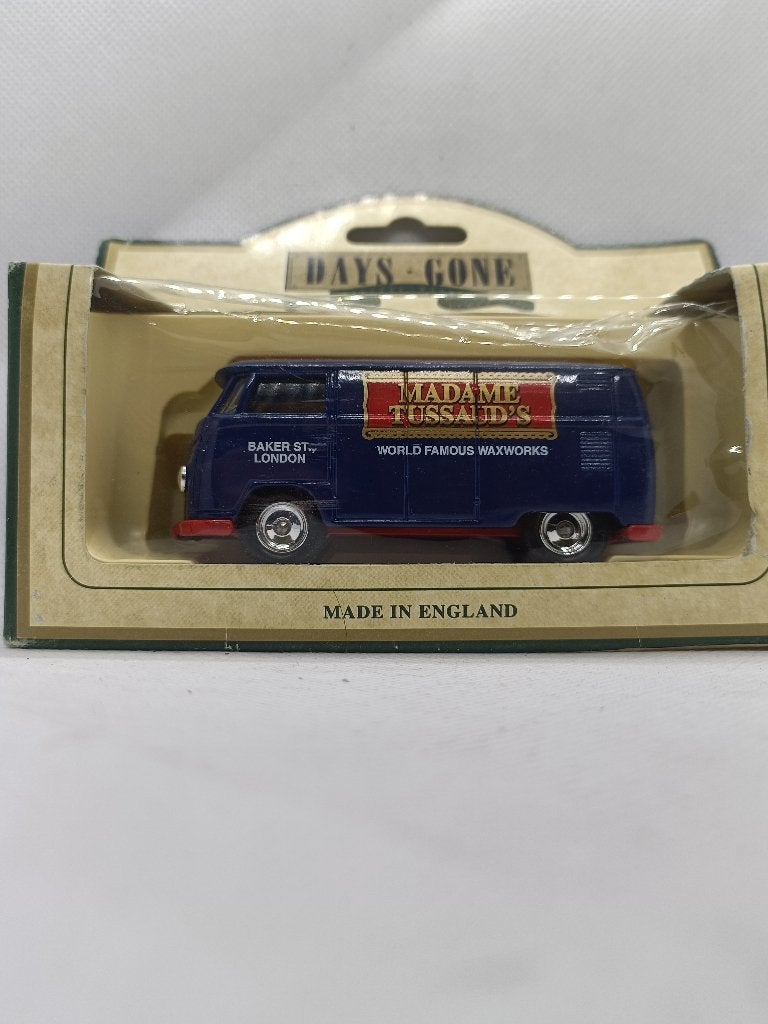 LLedo Days Gone no DG073013  Madam Tussaud's, Ophalen of Verzenden, Nieuw, Bus of Vrachtwagen, Overige merken