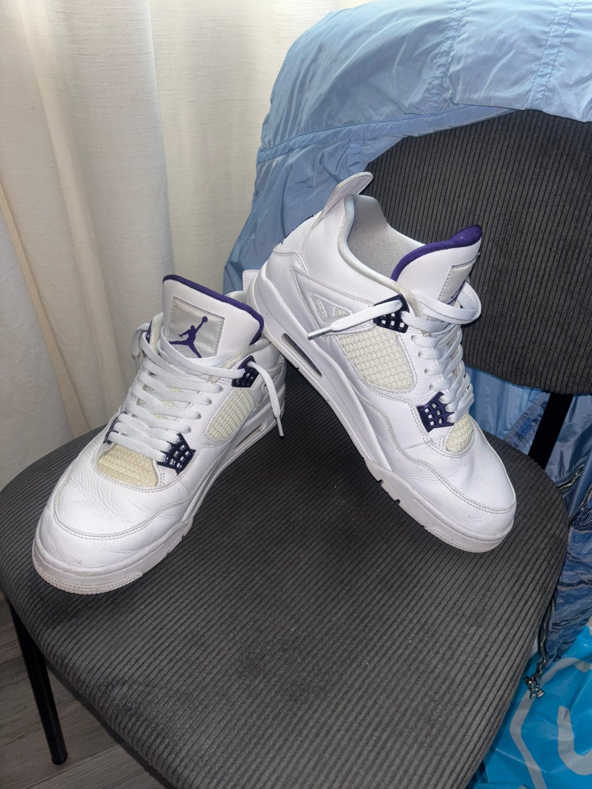 Jordan 4 Retro Metallic Purple, Wit, Nieuw, Ophalen of Verzenden, Sneakers of Gympen