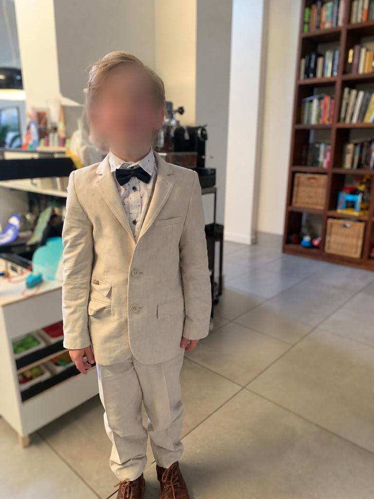 Jongenspak Marks & Spencer beige maat 116 Zo goed als nieuw, Ophalen of Verzenden, Zo goed als nieuw, Jongen, Setje
