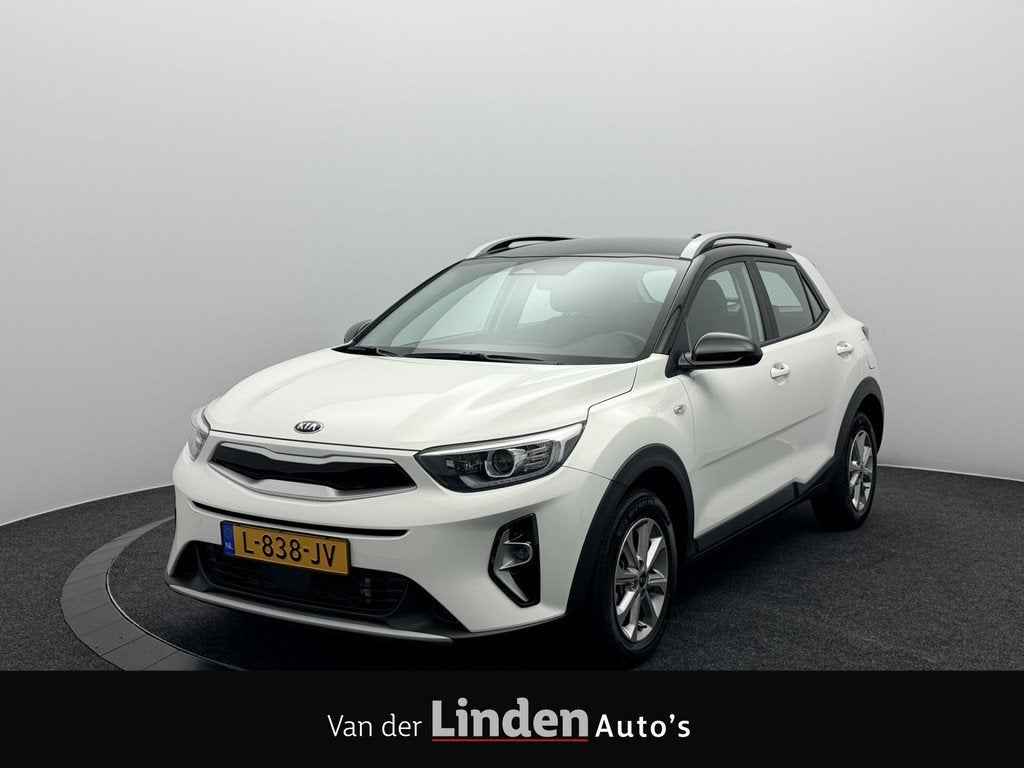 Kia Stonic 1.0 T-GDi MHEV DynamicLine | Trekhaak | Navigatie, Auto's, Kia, Gebruikt, Origineel Nederlands, Handgeschakeld, 1125 kg